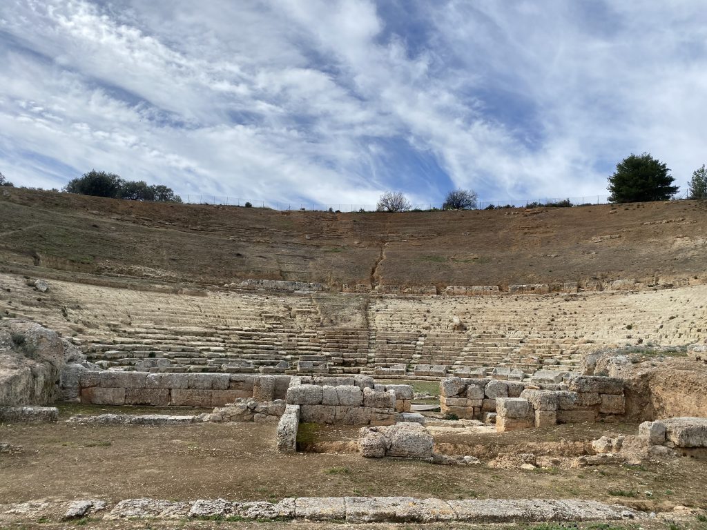 Αρχαίο θέατρο Σικυώνας